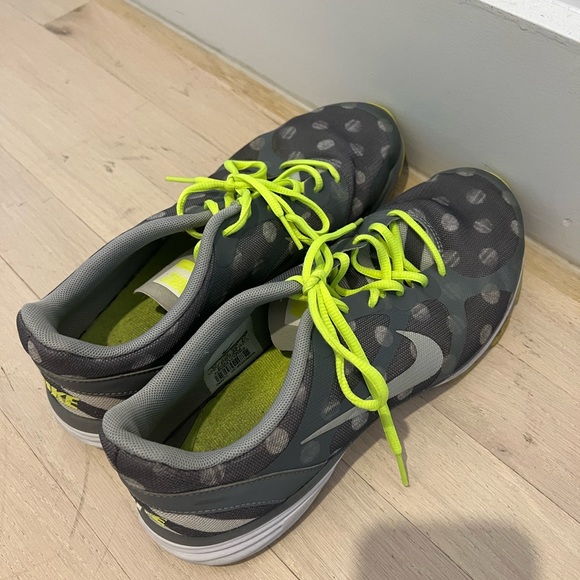 NIKE POLKA DOT SNEAKERS - Picture 3 of 5